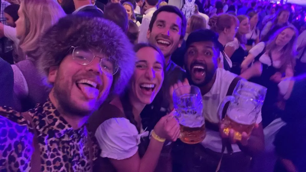 ** Luxusní stan Hotel Festanation Oktoberfest Camp #2 Mnichov Německo